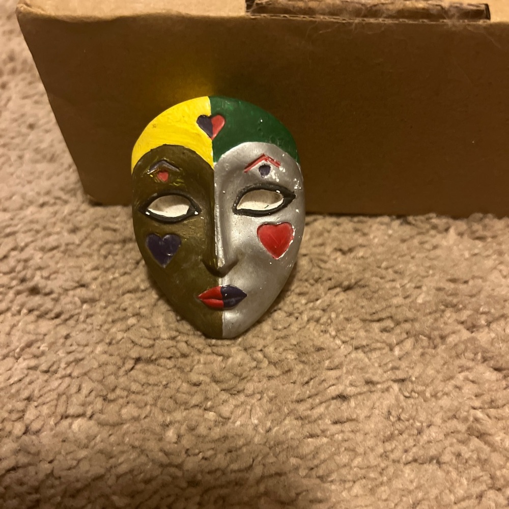 Multicolor double-faced pin